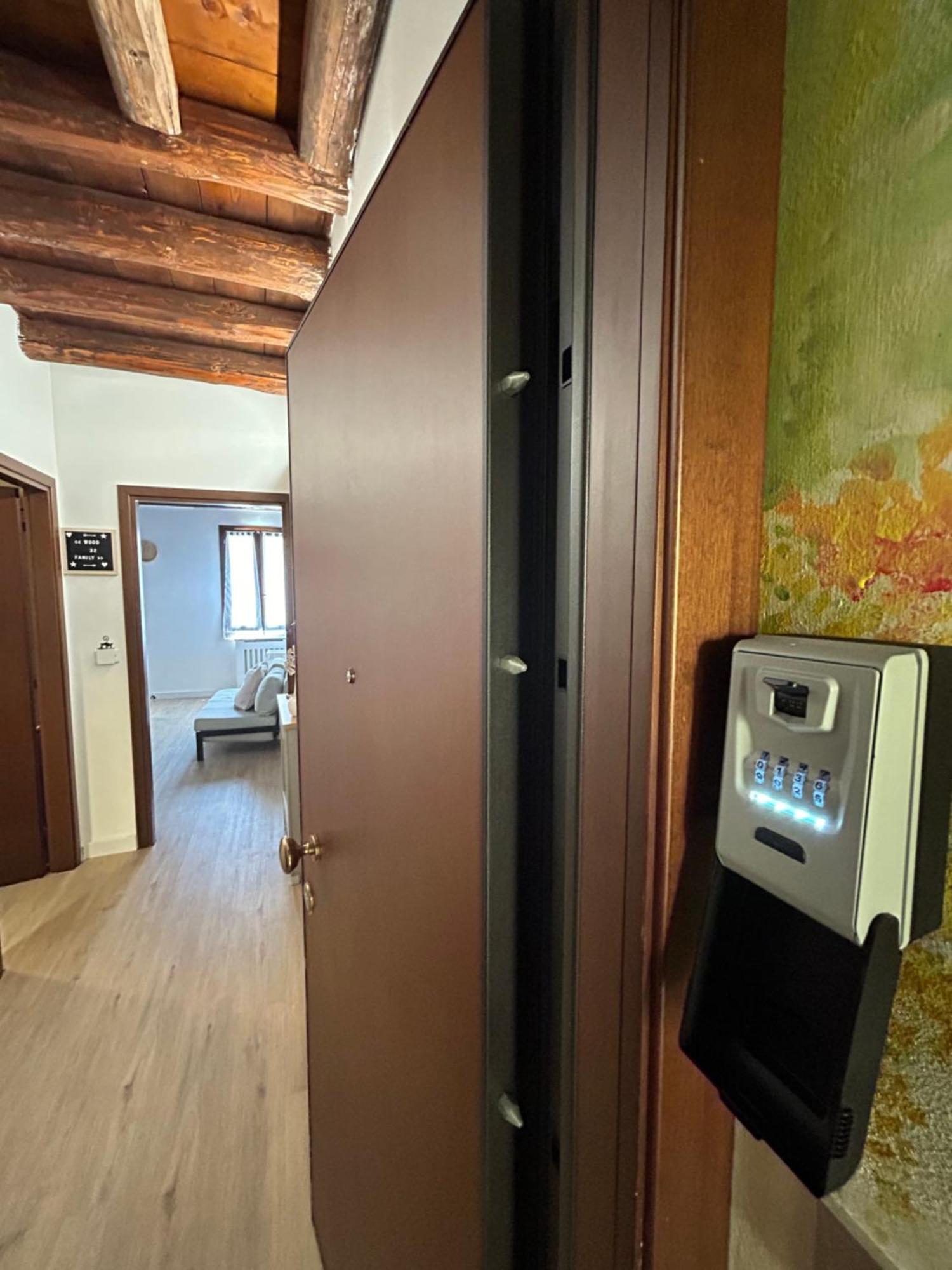 Wood 32 Family -Apartment Rovigo Buitenkant foto